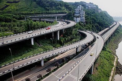 《怪物猎人物语2：毁灭之翼》帅气龙人阿尔玛介绍视频